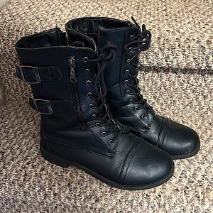 Black Combat Boots 🖤